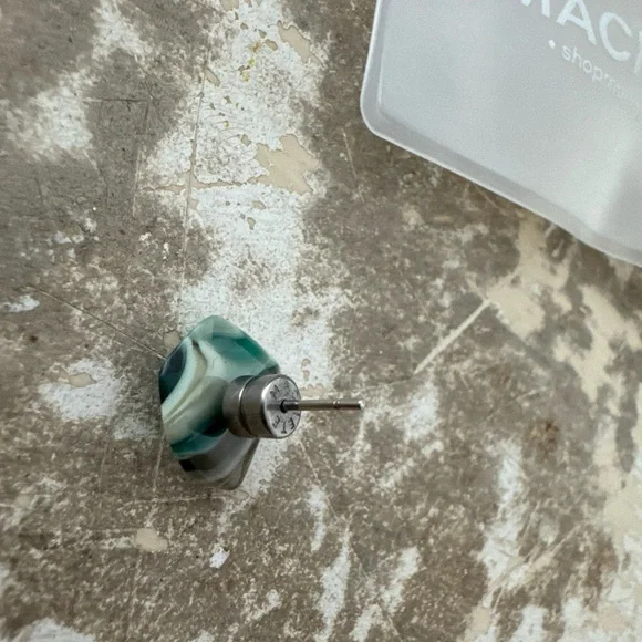 Machete Brand Green Sculptural Studs - New - Picture 4 of 5